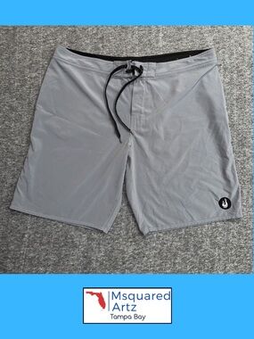 Māori Hook Gray Board Shorts Surf Swim Hybrid Men's XL 38 Performance